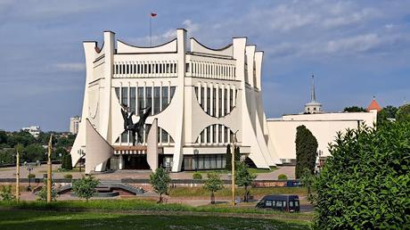 BIELORRUSIA: GRODNO, UNA CIUDAD DE CONTRASTES BIELORRUSIA: GRODNO, UNA CIUDAD DE CONTRASTES