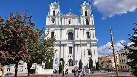 BIELORRUSIA: GRODNO, UNA CIUDAD DE CONTRASTES BIELORRUSIA: GRODNO, UNA CIUDAD DE CONTRASTES