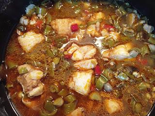 Habas guisadas con merluza