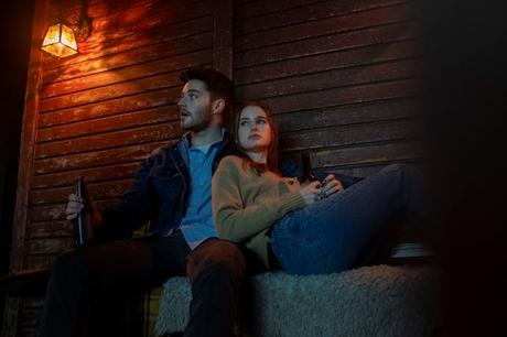 Este jueves 23 de mayo se estrena Los Extraños: Capítulo I con Madelaine Petsch aef60d11-0e27-57c4-d906-72d648f7d563