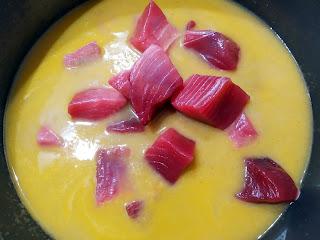 TACOS DE ATÚN ROJO A LA ROTEÑA CON COMINO. TACOS DE ATÚN ROJO A LA ROTEÑA CON COMINO.