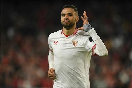 El Sevilla espera vender a Youssef En-Nesyri por 20 millones