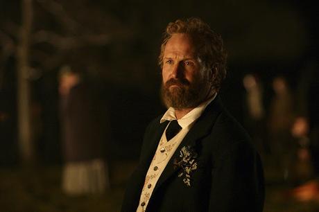 CRÍTICA THE VILLAGE (2004), POR ALBERT GRAELLS CRÍTICA THE VILLAGE (2004), POR ALBERT GRAELLS