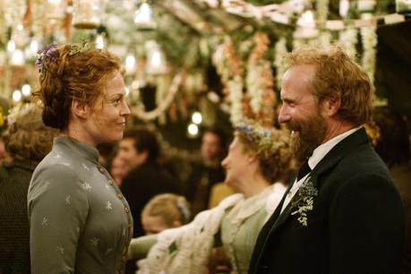 CRÍTICA THE VILLAGE (2004), POR ALBERT GRAELLS CRÍTICA THE VILLAGE (2004), POR ALBERT GRAELLS