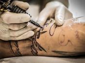 Encuentran asociación entre tatuajes linfoma