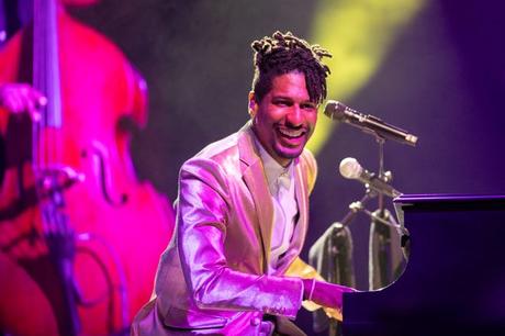 Los Rolling Stones sacuden el estadio MetLife antes del fin de semana del Memorial Day Jon Batiste actúa en la Gala de la Louisville Urban League el 1 de mayo en Louisville, Kentucky.