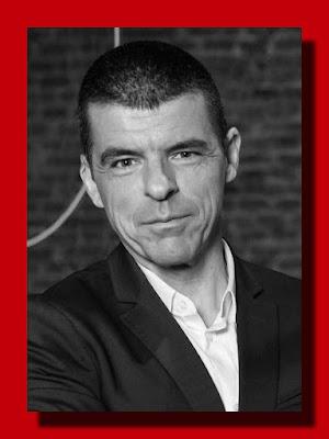 TÚ BAILAS Y YO DISPARO