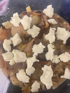 TORTILLA DE PATATAS DE CEPS, BUTIFARRA NEGRA , QUESO Y TRUFA