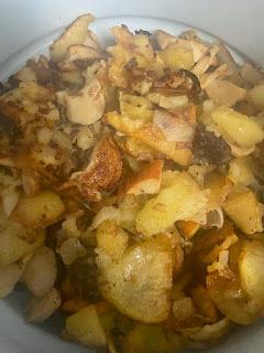 TORTILLA DE PATATAS DE CEPS, BUTIFARRA NEGRA , QUESO Y TRUFA