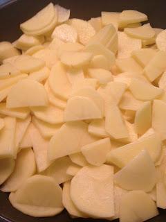 TORTILLA DE PATATAS DE CEPS, BUTIFARRA NEGRA , QUESO Y TRUFA