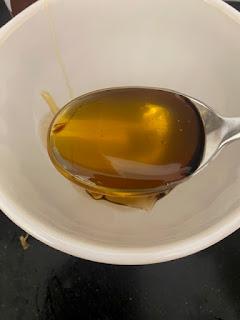 ENSALADA DE MELOCOTÓN Y BURRATA ENSALADA DE MELOCOTÓN Y BURRATA