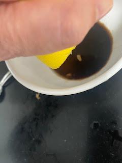 ENSALADA DE MELOCOTÓN Y BURRATA ENSALADA DE MELOCOTÓN Y BURRATA