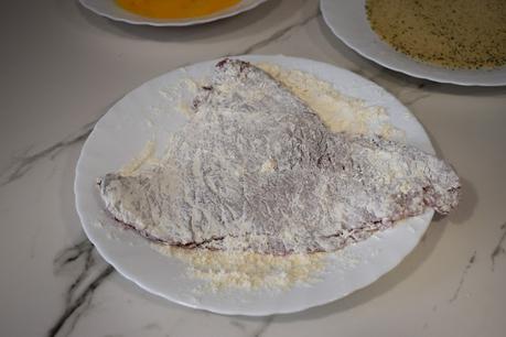 Cachopo con patatas y champiñones