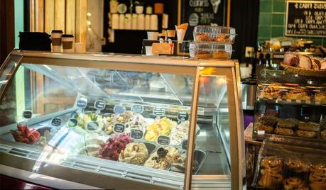 muestra expositor refrigerado