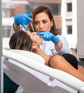 NUEVAS PERSPECTIVAS DE TRATAMIENTOS ESTÉTICOS PARA LA GENERACIÓN Z NUEVAS PERSPECTIVAS DE TRATAMIENTOS ESTÉTICOS PARA LA GENERACIÓN Z