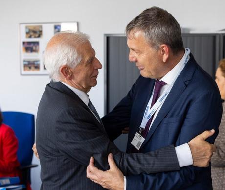 Corea del Norte lanza un misil balístico hacia el mar de Japón Corea del Norte lanza un misil balístico hacia el mar de Japón