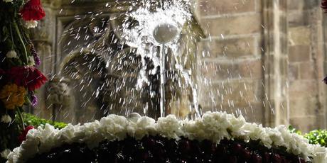 Ou Com Balla 2024: la tradición de hacer “bailar” un huevo en Barcelona Ou Com Balla 2024: la tradición de hacer “bailar” un huevo en Barcelona