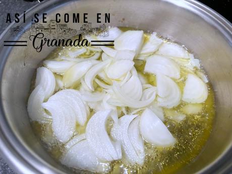 Lasaña de mejillones en escabeche