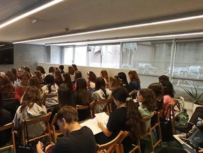 Disfressa al teu llibre a la Biblioteca Sofia Barat