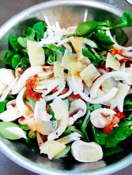 ENSALADA DE BERROS Y CHAMPIÑONES