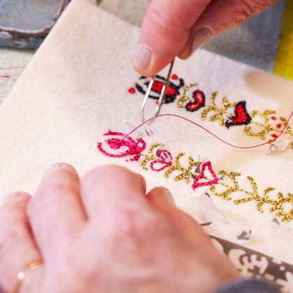 Christian Louboutin Rinde Homenaje a Bretaña con su Colección Breizcaba Christian Louboutin Rinde Homenaje a Bretaña con su Colección Breizcaba