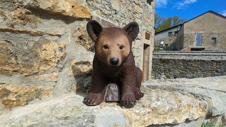 Figura de Osezno en La Cueta