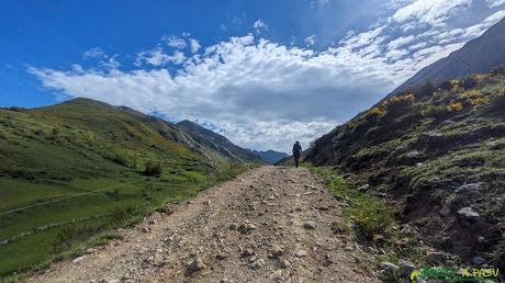 Pista hacia los Puertos de Covalancha