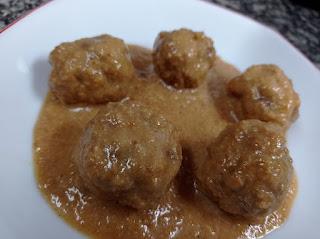 Albóndigas en salsa  con almendra