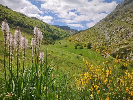 Foz de Meleros y Pico la Silla desde Geras