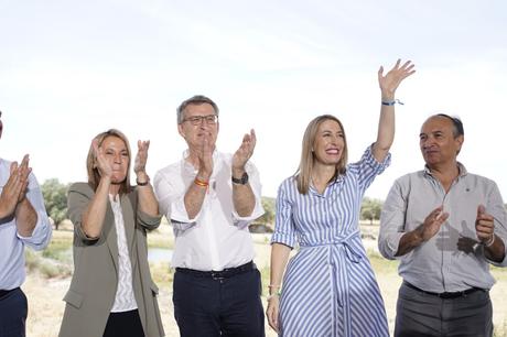 Feijóo acusa a Sánchez de recurrir al «victimismo» tras citación a su esposa: «Es un presidente realmente dimitido»