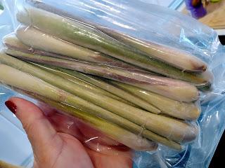 SOPA THAI DE COCO Y CURRY ROJO CON LANGOSTINOS.