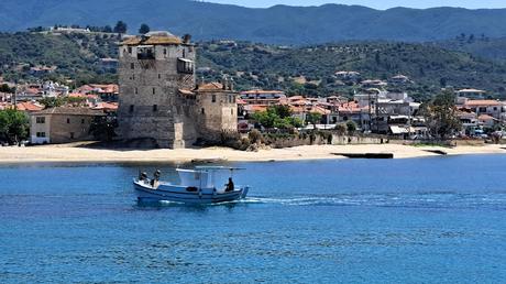 GRECIA : NAVEGANDO POR LA PENÍNSULA DEL MONTE ATHOS