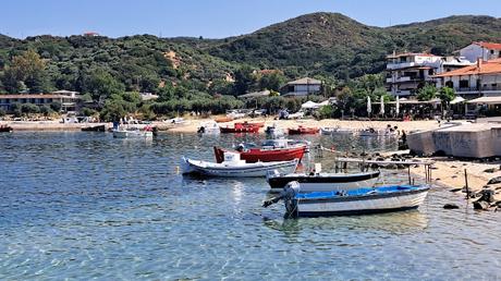 GRECIA : NAVEGANDO POR LA PENÍNSULA DEL MONTE ATHOS GRECIA : NAVEGANDO POR LA PENÍNSULA DEL MONTE ATHOS