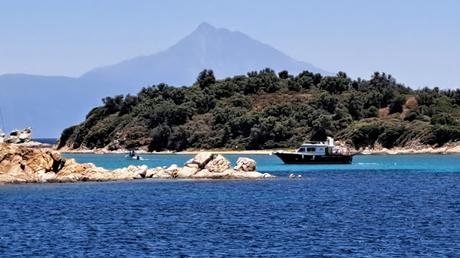 GRECIA : NAVEGANDO POR LA PENÍNSULA DEL MONTE ATHOS GRECIA : NAVEGANDO POR LA PENÍNSULA DEL MONTE ATHOS