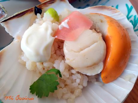 SUSHI SUELTO CON PEREGRINAS (VIEIRAS)