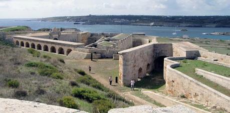 La Armada Española recupera Menorca