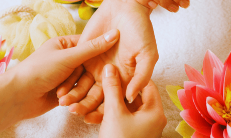 ¿Cómo cuidamos nuestras manos? ¿Cómo cuidamos nuestras manos?