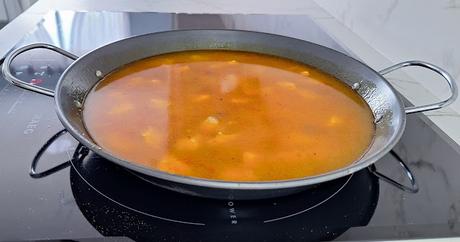 Arroz con pechuga de pollo adobada y verduras