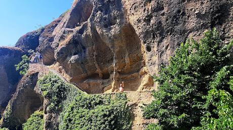 GRECIA : LOS MONASTERIOS VERTICALES DE METEORA GRECIA : LOS MONASTERIOS VERTICALES DE METEORA