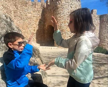 Juegos de niños para no aburrirse y que no requieren material