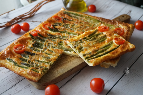 Hojaldre con espárragos Hojaldre con espárragos