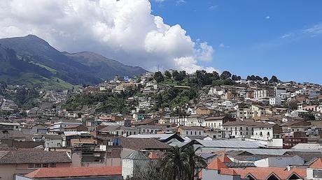 ECUADOR : POR LAS ALTURAS DE QUITO ECUADOR : POR LAS ALTURAS DE QUITO