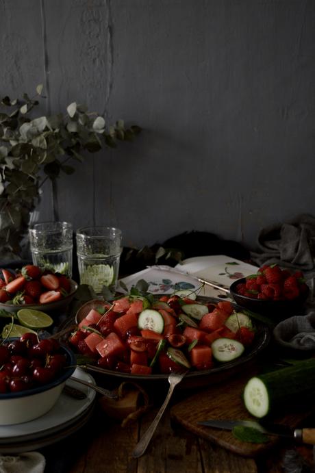 Ensalada de sandía, pepino y frutos rojos {Reto #InternationalDay} ensalada-de-sandia-pepino-y-frutos-rojos
