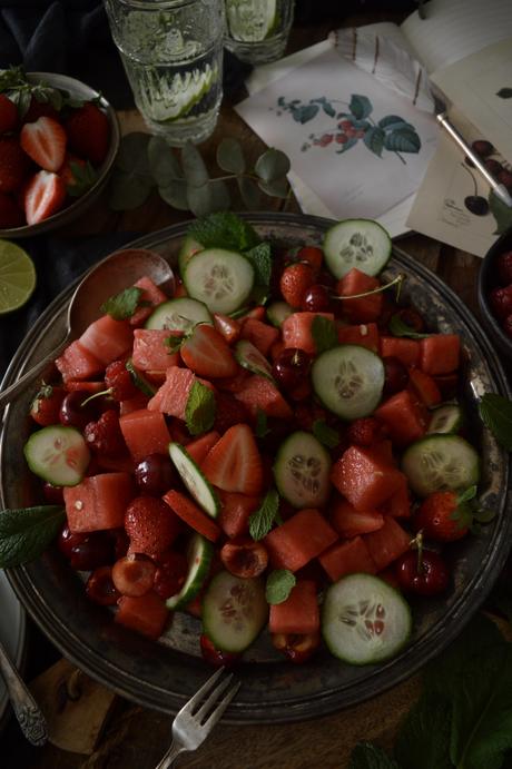 Ensalada de sandía, pepino y frutos rojos {Reto #InternationalDay} ensalada-de-sandia-pepino-y-frutos-rojos