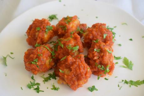 Albóndigas de Coliflor con Tomate Albóndigas de Coliflor con Tomate