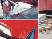 Camión transporte choca puesto comida carretera Rioverde