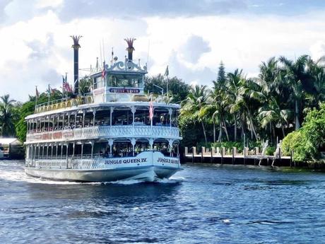 Botes fluviales Jungle Queen