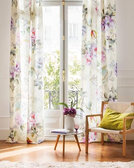 - Flores en tus Cortinas.