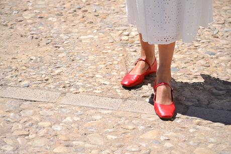 WHITE DRESS & RED BALLERINES WHITE DRESS & RED BALLERINES