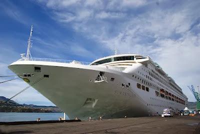 Social Housing Boat: un crucero como residencia de trabajadores en Ibiza.